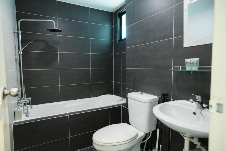 Others 2, Stylish River-View Apartment In Ipoh, Kinta