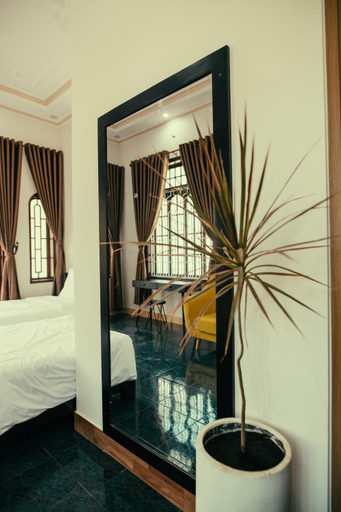 Others 2, HOUSE OF LY, Huế