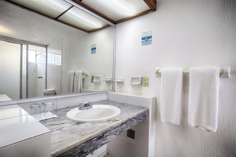 Bathroom 4, Hotel Garza Canela, San Blas