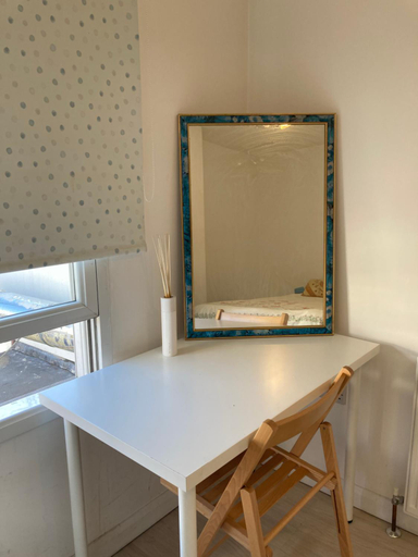 Others 2, Redecorated Double room with shared bathroom and kitchen, London