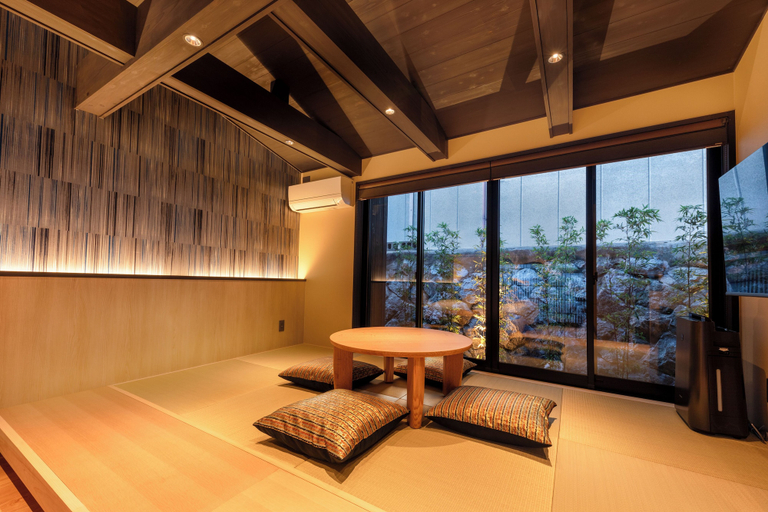 Others 4, Kanade GionRokuhara, Kyoto