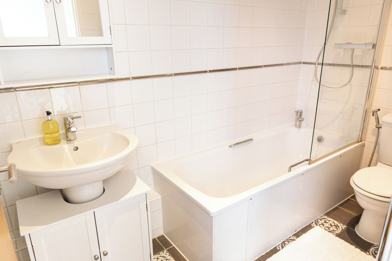 Bathroom 3, Bartlett Mews House Greenwich, London