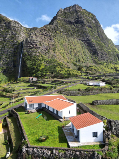 Others 3, Oceanus, Lajes das Flores