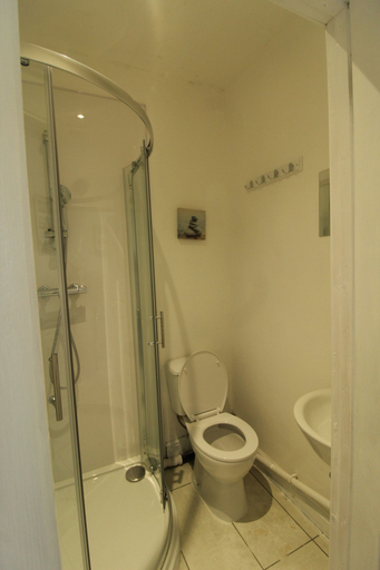 Bathroom 3, High Street House, Barnsley