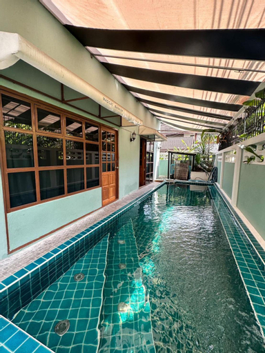 Sport & Beauty, T-House BKK 2Floors near BTS with swimming pool and free Wifi, Wattana