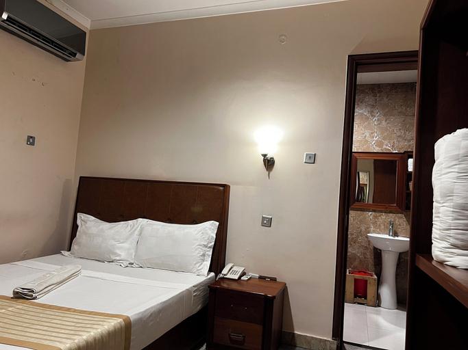 Bedroom, K27 Premier Backpackers, Kinondoni
