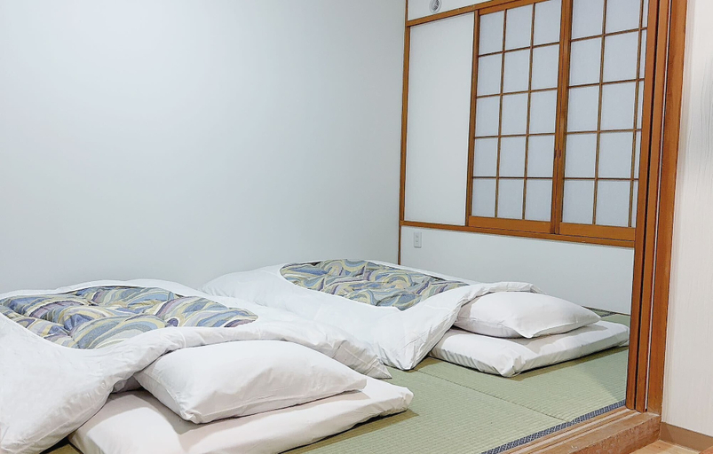 Bedroom 2, Karuizawa Shichifukuso Hotel, Tsumagoi