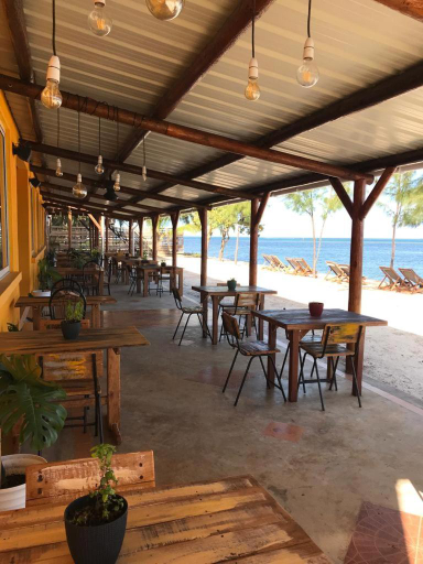 Food & Drinks 4, Bon Vivant Front de Mer - Ile Rodrigues, Flacq