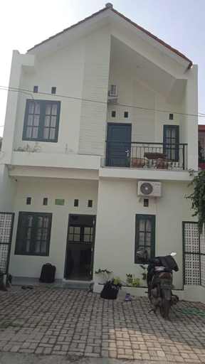 Exterior & Views 25