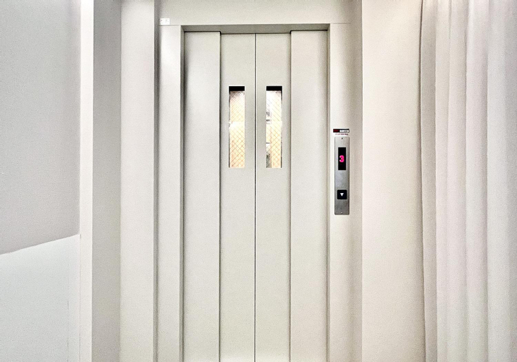 Others 5, Tokyo Cherry Blooming Hotel Ueno 3 minutes from Tokyo Super Center Ueno Park and 1 minute from the subway. Excellent location and super bustling. Free wifi Dyson hair dryer EOA, Bunkyō