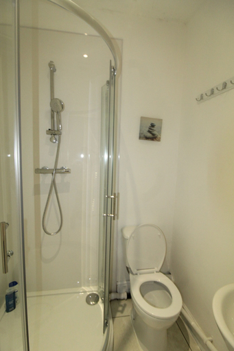 Bathroom 4, High Street House, Barnsley