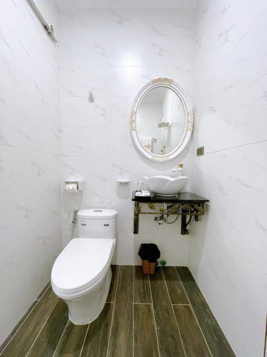 Bathroom 6