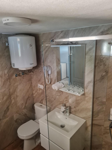 Bathroom 3, Conacul Ancutei, Brad