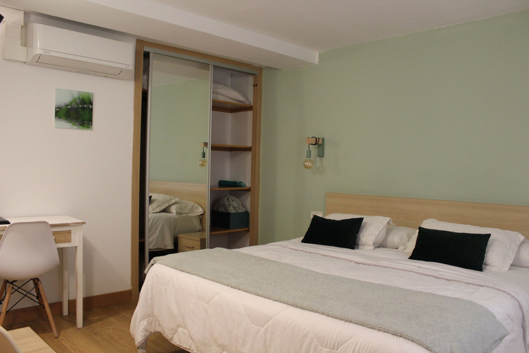 Bedroom 2, Pension Joakina, Guipúzcoa