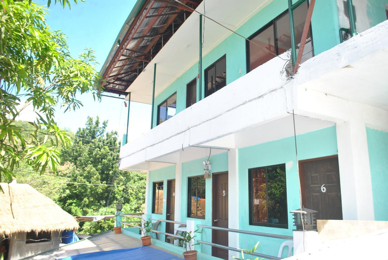 Others 3, Lang2 place, Coron