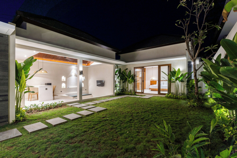 Exterior 1
