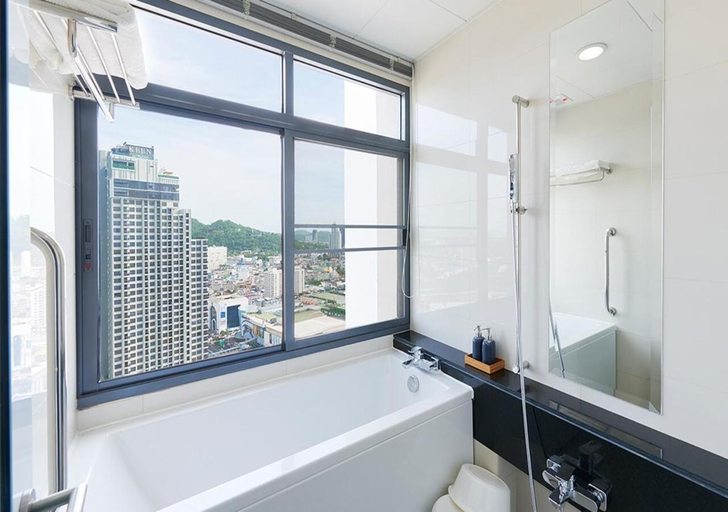 Bathroom 3, Citi Resort at Sea Sriracha, Si Racha