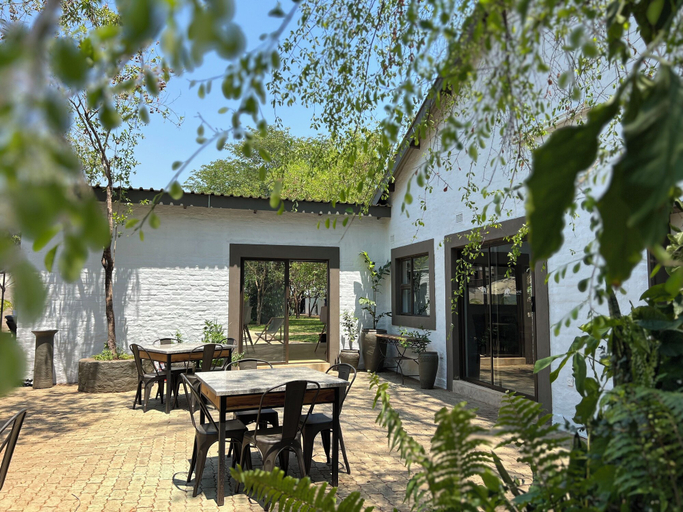 Exterior & Views 2, Kabakwe Guest Lodge, Hwange