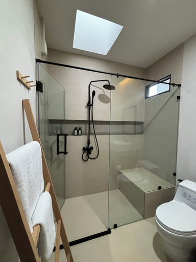 Bathroom 3, The Episode Boutique Hotel, Phunphin