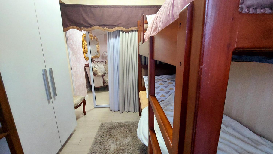 Bedroom 4, PENTHOUSE at Maldives, Azure with 2 Rooms for 6, Parañaque