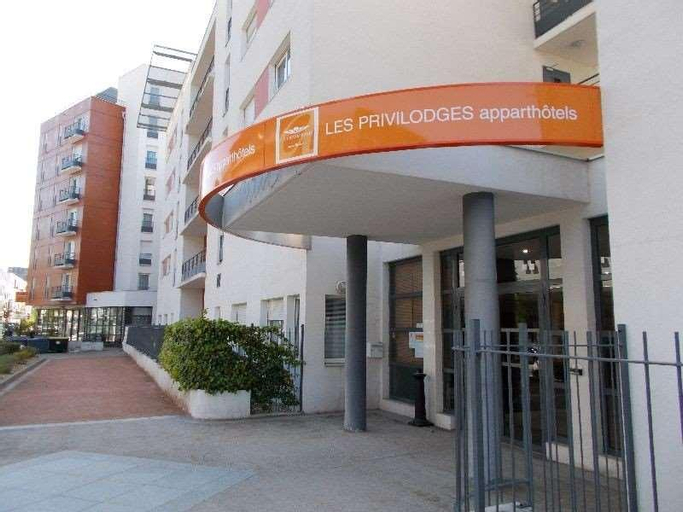 Exterior & Views 1, Privilodges Lyon, Rhône