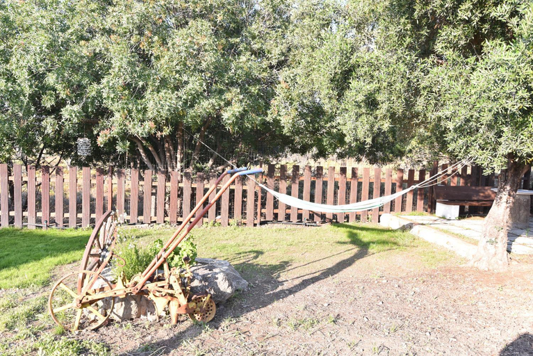 Garden 2, Traditional Kos villa with swimming pool, lawn yard and bbq, South Aegean