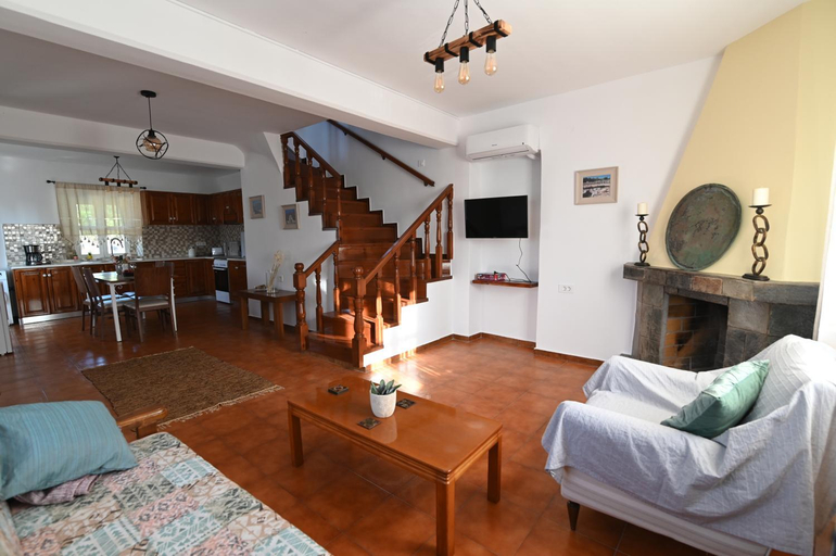 Facilities 3, Traditional Kos villa with swimming pool, lawn yard and bbq, South Aegean