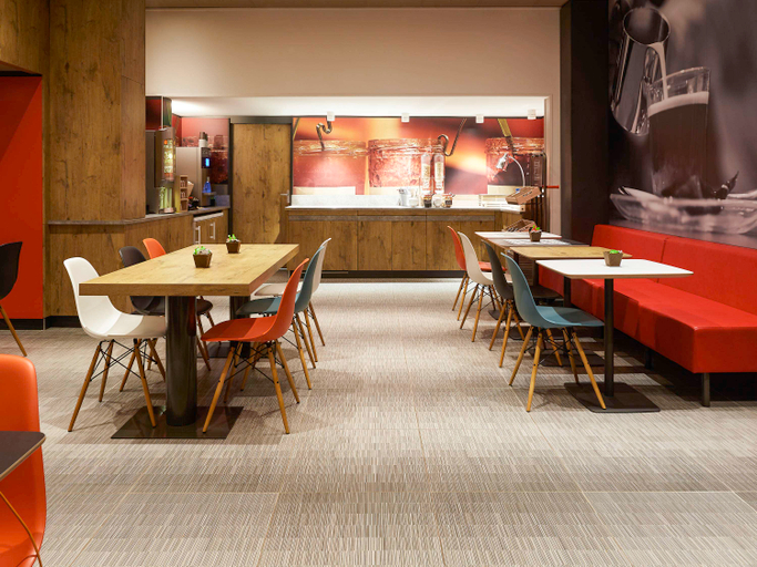 Food & Drinks 5, ibis Paris Canal Saint-Martin, Paris