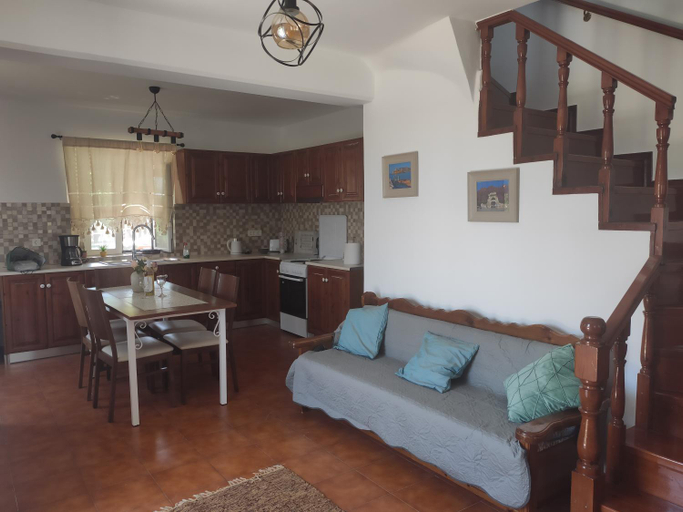 Kitchen 4, Traditional Kos villa with swimming pool, lawn yard and bbq, South Aegean