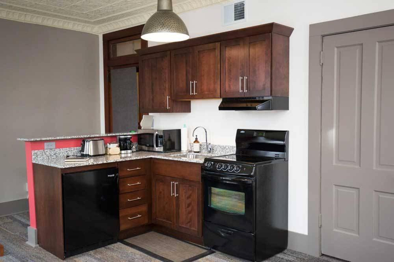 Others 4, Dodici Night Suites, Washington