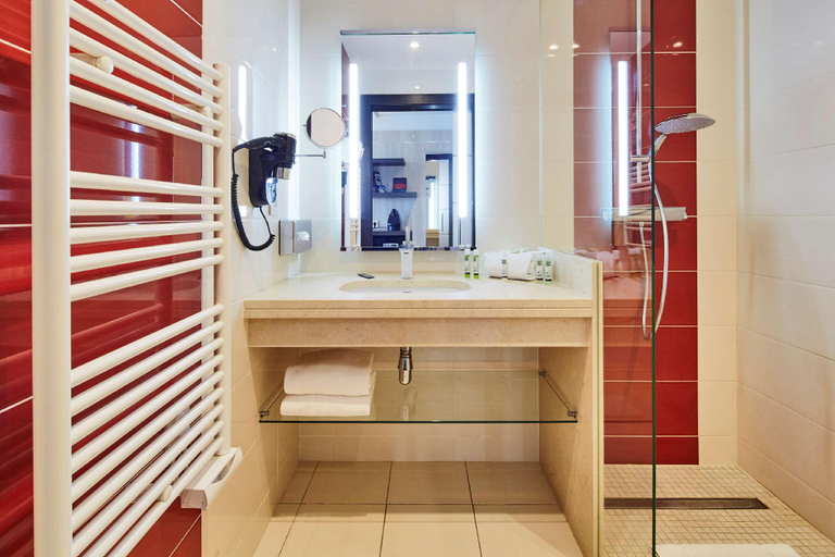 Bathroom 12