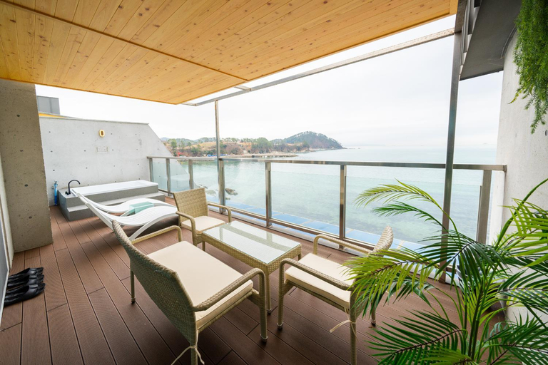 1, Hiclass Geoje, Geoje