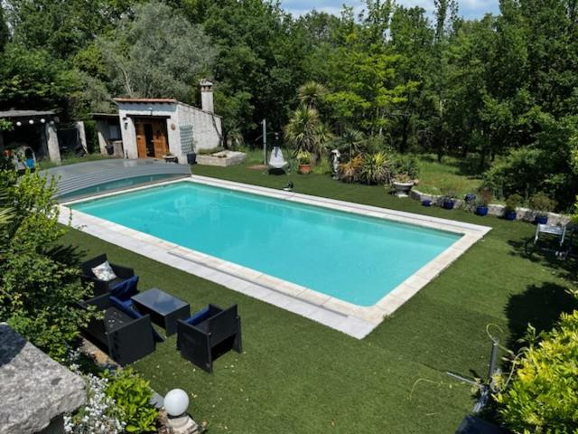 Others 5, Sous les oliviers, Var