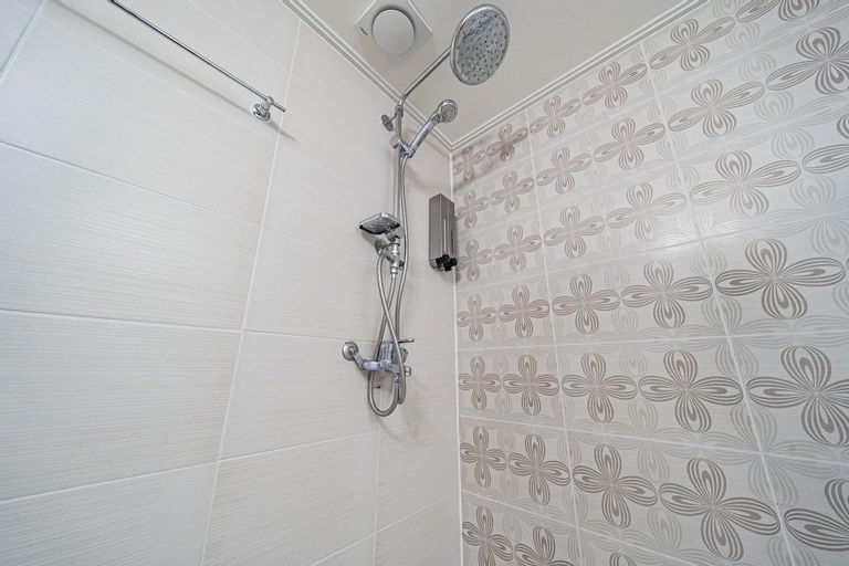 Bathroom 4