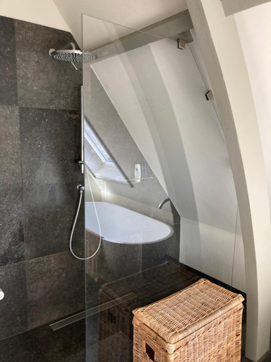 Shower, Koetshuis aan het water 3 bedroom villa, Leidschendam-Voorburg