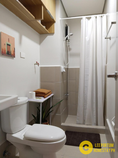 Bathroom 2, F524 Place at SMDC Cheer Residences by Lee Portum, Marilao