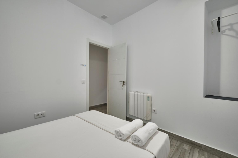 Others 5, Nunez de Arce habitaciones, Madrid