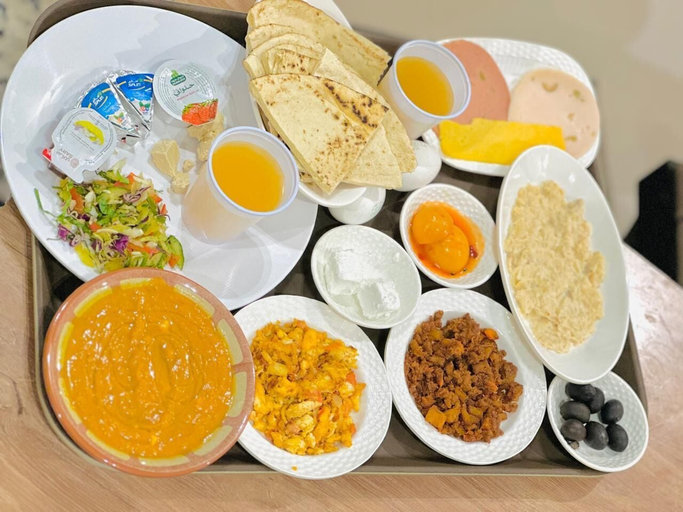 Food & Drinks 4, Alhudu Apartments, Riyadh