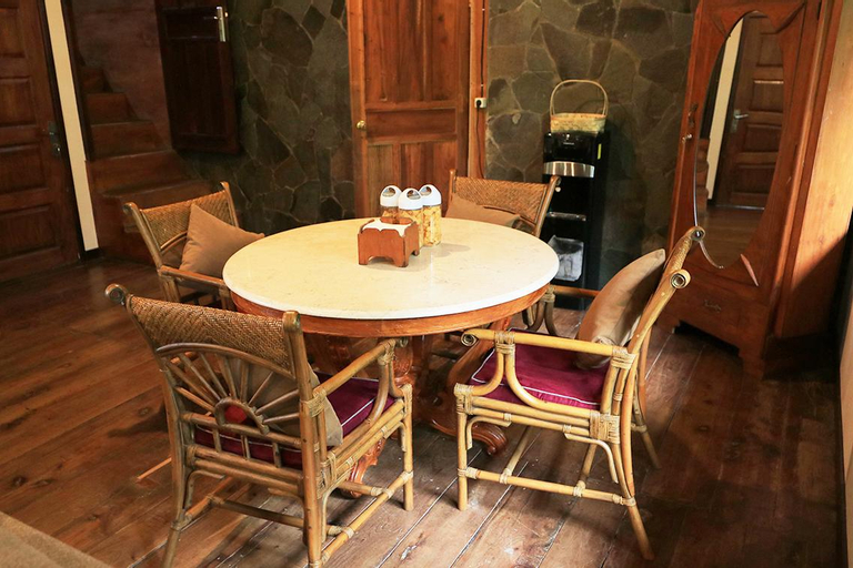 Dining Room 9