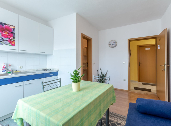 Others 4, Charming Trogir Apartments With Balcony, Trogir