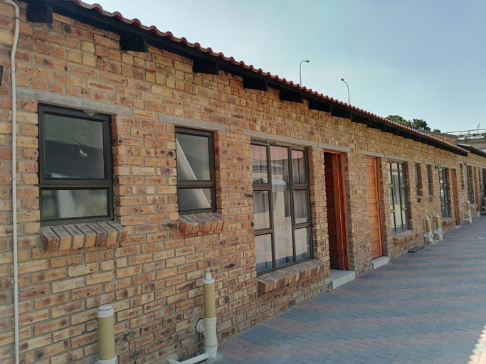 Others 5, Lukhanya Guesthouse, West Rand