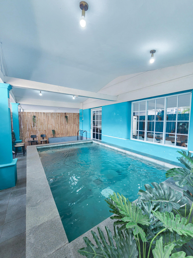 Swimming Pool 18