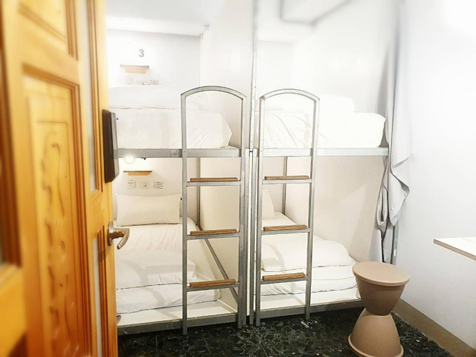 Bathroom 8