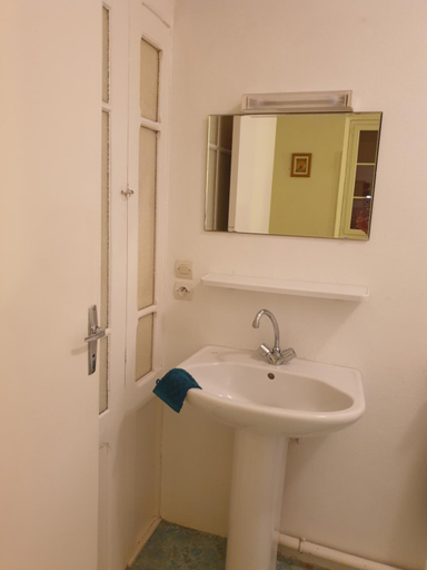 Bathroom 3, Auberge des Arenes, Landes