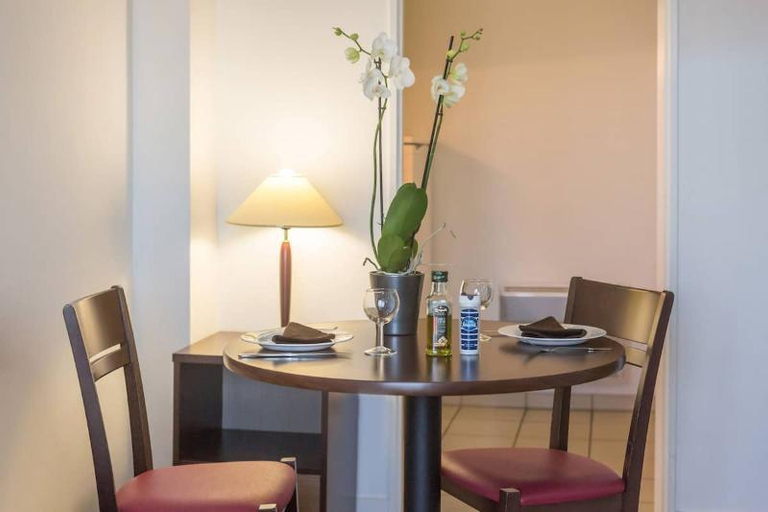 Dining Room 6