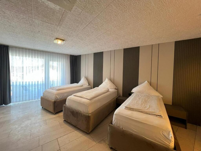 Bedroom 3, Hotel Hafez, Lippe