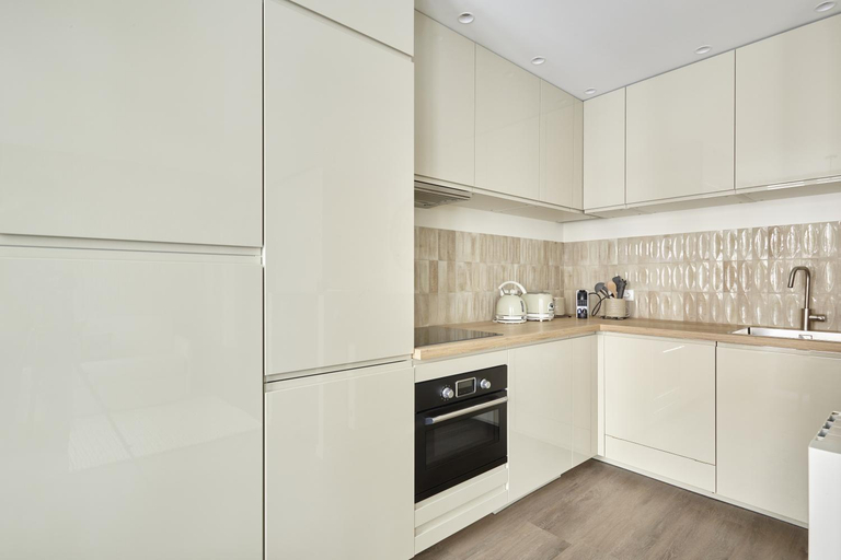 Others 4, Residence Le Marais Beaubourg by Studio prestige, Paris