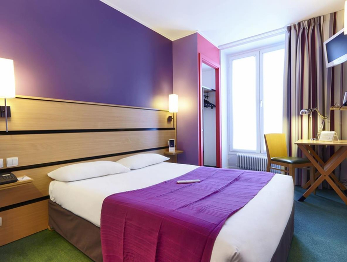 Bedroom 3, Hôtel Kyriad Canal Saint Martin-République, Paris