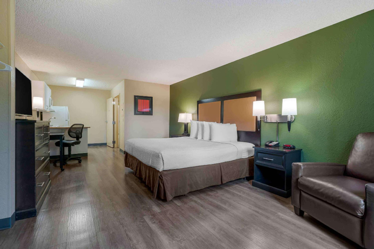 Bedroom 13