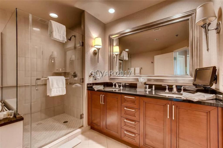 Others 2, MGM Signature PH 30th floor Deluxe Studio apartment Strip Facing with Balcony, Clark